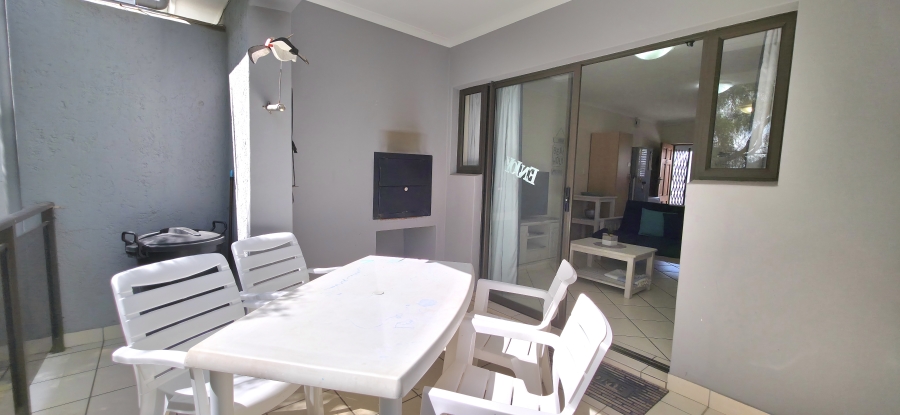 2 Bedroom Property for Sale in Hartenbos Central Western Cape